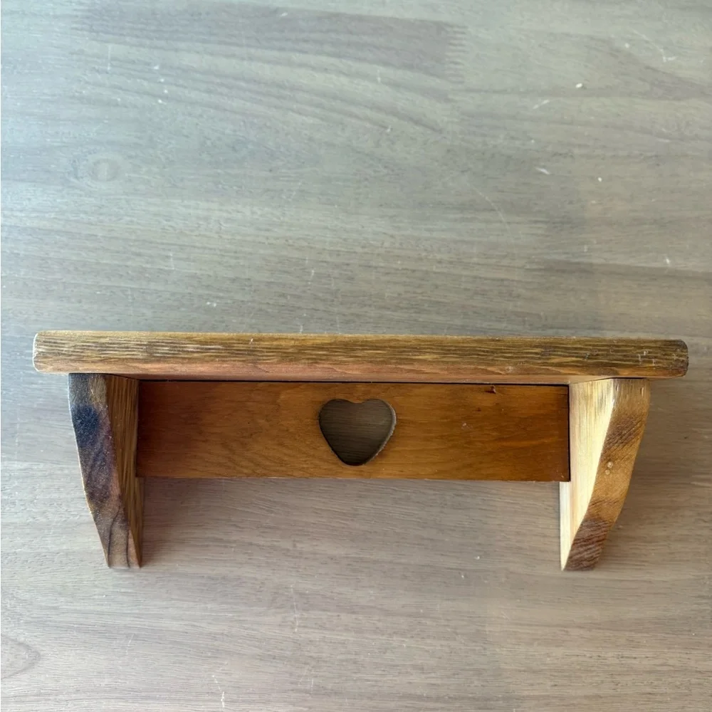 Vintage cottage core Heart Cutout Wooden Wall Shelf - Brown